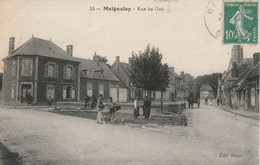 CARTE POSTALE ORIGINALE ANCIENNE : MAIGNELAY LA RUE DU GUE ANIMEE OISE (60) - Maignelay Montigny