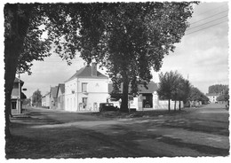 LENCLOITRE VIENNE - AVENUE DE LA GARE, FLAMME MIREBEAU VIENNE 1962, EDITION AIGNAN ET BERNARD TOURS, VOIR LES SCANNERS - Lencloitre