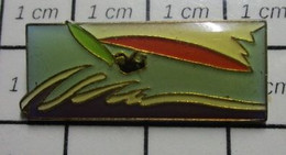 2222 Pin's Pins / Beau Et Rare / THEME : SPORTS / VOILE PLANCHE A VOILE - Sailing, Yachting