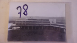78 PHOTO AMATEUR FLINS RENAULT CIRCA 1960/70 - Sonstige & Ohne Zuordnung