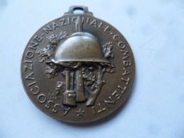 (Militaria - Italie Fasciste...) - Médaille "Association Nationale Des Combattants. Médaille Du 4 Novembre 1938" - Italië