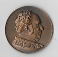 En Bronze Médaille Des ETABLISSEMENTS KUHLMANN 1825-1925 - Professionnels / De Société