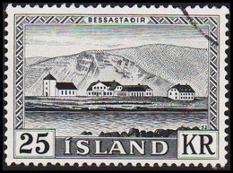 1957. ISLAND. Bessastadir. 25 Kr.  (Michel 319) - JF523043 - Oblitérés