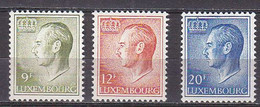 Q3370 - LUXEMBOURG Yv N°869/71 ** - 1965-91 Jean