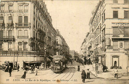 Lyon * 2ème * La Rue De La République , Vue De Bellecour * Tram Tramway - Lyon 2