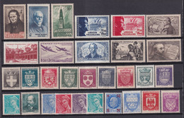 ANNEE 1942 COMPLETE - YVERT N°470/537 ** MNH - 30 TIMBRES - COTE = 97 EUR. - 1940-1949