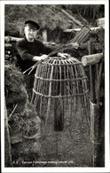 CPA Cornwall South West England, Cornish Fisherman Making Lobster Pot - Ohne Zuordnung
