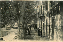 Quissac * La Chaussée Promenade * Villageois - Quissac