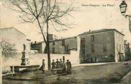 St Chaptes * La Place Du Village * Fontaine - Andere & Zonder Classificatie