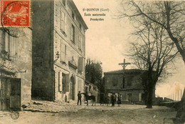 St Quentin * Place Du Village * école Maternelle Et Presbytère * Villageois - Andere & Zonder Classificatie