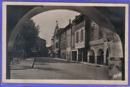 Carte Postale 81. Lisle-sur-Tarn  Coiffeur Route De Toulouse Et L'ancienne Mairie Très Beau Plan - Lisle Sur Tarn