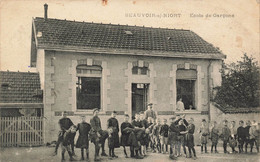 79 - DEUX-SÈVRES - BEAUVOIR-SUR-NIORT - école Des Garçons - Superbe Animation - 10031 - Beauvoir Sur Niort