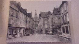 24 SARLAT AUTOMOBILES PLACE LIBERTE - Sarlat La Caneda