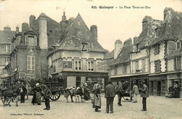 Quimper * La Place Terre Au Duc * Marché Foire Marchands ? * épicerie - Quimper