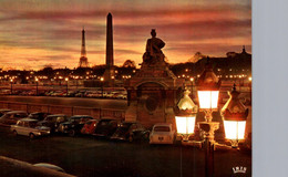 PARIS  Crépuscule Sur La Place De La Concorde ( Voitures,  )  ( Recto-verso) 75 Paris - Parigi By Night