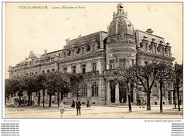 CPA (Réf. P545) VITRY-le-FRANÇOIS (Marne  51) La Caisse D'Épargne Et Poste (animée, Vieille Voitur - Banques