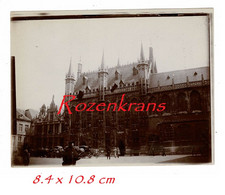 Zwarte Vlag Wappert Over Brugge Stadhuis De Burg  Unieke Oude Foto Old Photo Ancienne (+/-1910) Te Identificeren - Brugge