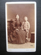 1875 SUPERBE BELLA CDV CABINET FEMME GARCON DONNA BAMBINO WOMAN CHILD GEORGE HARMSEN WIEN VIENNA - Ancianas (antes De 1900)