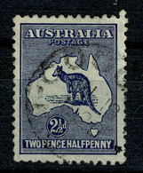 Ref 1559 - Australia 1917 - 2 1/2d Kangeroo - Good Used Stamp SG 36 With Line In Watermark - Gebruikt