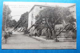 La Bégude De Mazenc. La Place Et Route De Cleon. D26-1919 - Other & Unclassified