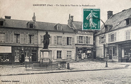 Liancourt - Un Coin De La Place De La Rochefoucault - Coiffeur - Liancourt