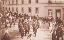 LAUCHA An Der Unstrut Umzug Schützenfest Vor Obendorfs Hotel Original Fotokarte TOP-Eraltung Ungelaufen - Freyburg A. D. Unstrut