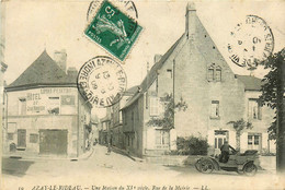 Azay Le Rideau * Rue De La Mairie Et Maison Du XIème Siècle * Automobile Voiture Ancienne - Azay-le-Rideau