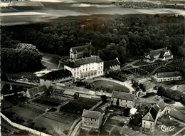 La Villetertre * Vue Aérienne Sur Le Château Et Les Pavillons - Andere & Zonder Classificatie