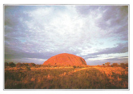 ULURU(AYRES ROCK), NORTHERN TERRITORY, AUSTRALIA.  UNUSED POSTCARD Ls6 - Outback