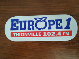AUTOCOLLANT STICKER - EUROPE 1 THIONVILLE 102,4 FM – RADIO MUSIQUE – 57 MOSELLE - Stickers