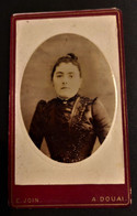Photographie CDV Femme E. Join A. Douai Poitiers - Ancianas (antes De 1900)