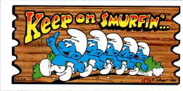 Petite Carte Bande Dessinée Schtroumpf Schtroumpfs Peyo 1982 Smurf Super Cards N°18 Schtroumpf Heureux Superbe.Etat - Objets Publicitaires