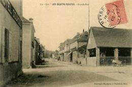 Les Quatre Routes * 1906 * Lot * Grande Rue * Halle * Hôtel COUYCOU - Autres & Non Classés