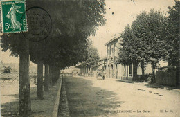 Sézanne * Rue Et Vue Sur La Gare * Ligne Chemin De Fer * Passage à Niveau - Sezanne