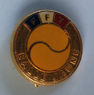 Broche FFT Fédération Française De Tennis Balle Jaune - Sonstige & Ohne Zuordnung