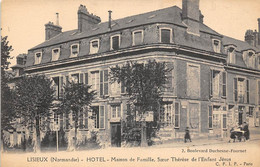 Lisieux            14        Hôtel Maison De Famille  Soeur Thérèse           (voir Scan) - Lisieux