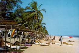 SUR LA PLAGE DE GRAND BASSAM    ( COTE D ' IVOIRE ) - Côte-d'Ivoire