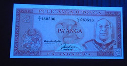 TONGA , P 26  , 2  Pa'anga , ND 1992-1995  ,  AU + UNC  Neuf  , 2 Notes - Tonga