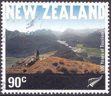 NEW ZEALAND 2001 QEII 90c Multicoloured, 100th Anniv Of Tourism-Sightseers On Mt. Alfred SG2427 FU - Used Stamps
