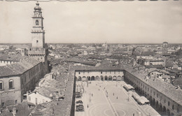 B4150) VIGEVANO - Panorama - PLATZ Mit AUTOS Von Oben OLD !! - Vigevano