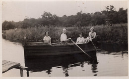 Bored On Rowing Boat Fishing Miserable Antique Real Photo Postcard - Pêche