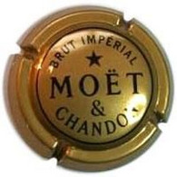 (1) PLACA. CAPSULE CHAMPAGNE ... MOET ET CHANDON . BRUT IMPERIAL - LAMBERT 231 - Möt Et Chandon