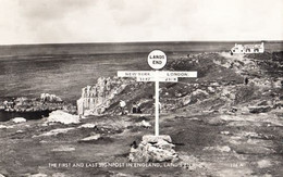 Lands End Cornwall First & Last Signpost  Vintage Real Photo Postcard - Other & Unclassified