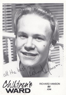 Richard Hanson As Adam In Childrens Ward TV Show Vintage Signed Cast Card - Autographes