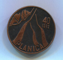 Ski Skiing Jumping - PLANICA Slovenia, Vintage Pin Badge Abzeichen, D 35 Mm - Sports D'hiver