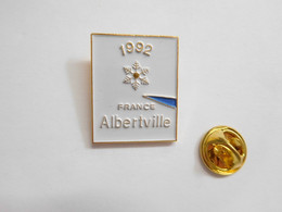Superbe Pin's , JO Jeux Olympiques D'Hiver 1992 , Albertville , France , Signé Logo Motiv - Olympic Games