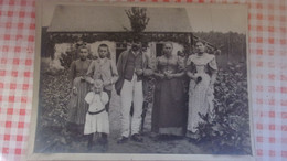 ♥️♥️ PHOTOGRAPHIE .DEBUT XXEME GARDE CHASSE ET SA FAMILLE DEVANT SA MAISON REGION SOLOGNE CHER / LOIR ET CHER 13/18CM - Ancianas (antes De 1900)