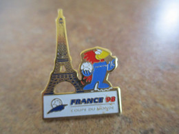 008  --  Pin's Thème Football France 98 Tour Eiffel - Football