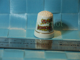 Ancien Dé A Coudre -Porcelaine- Sout Of The Border  USA - Gold Ring - Mercerie Couture Broderie - Fingerhüte