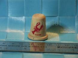 Ancien Dé A Coudre -Bois- Theme Lobster Maine USA, Homard  - Mercerie Couture Broderie - Fingerhüte